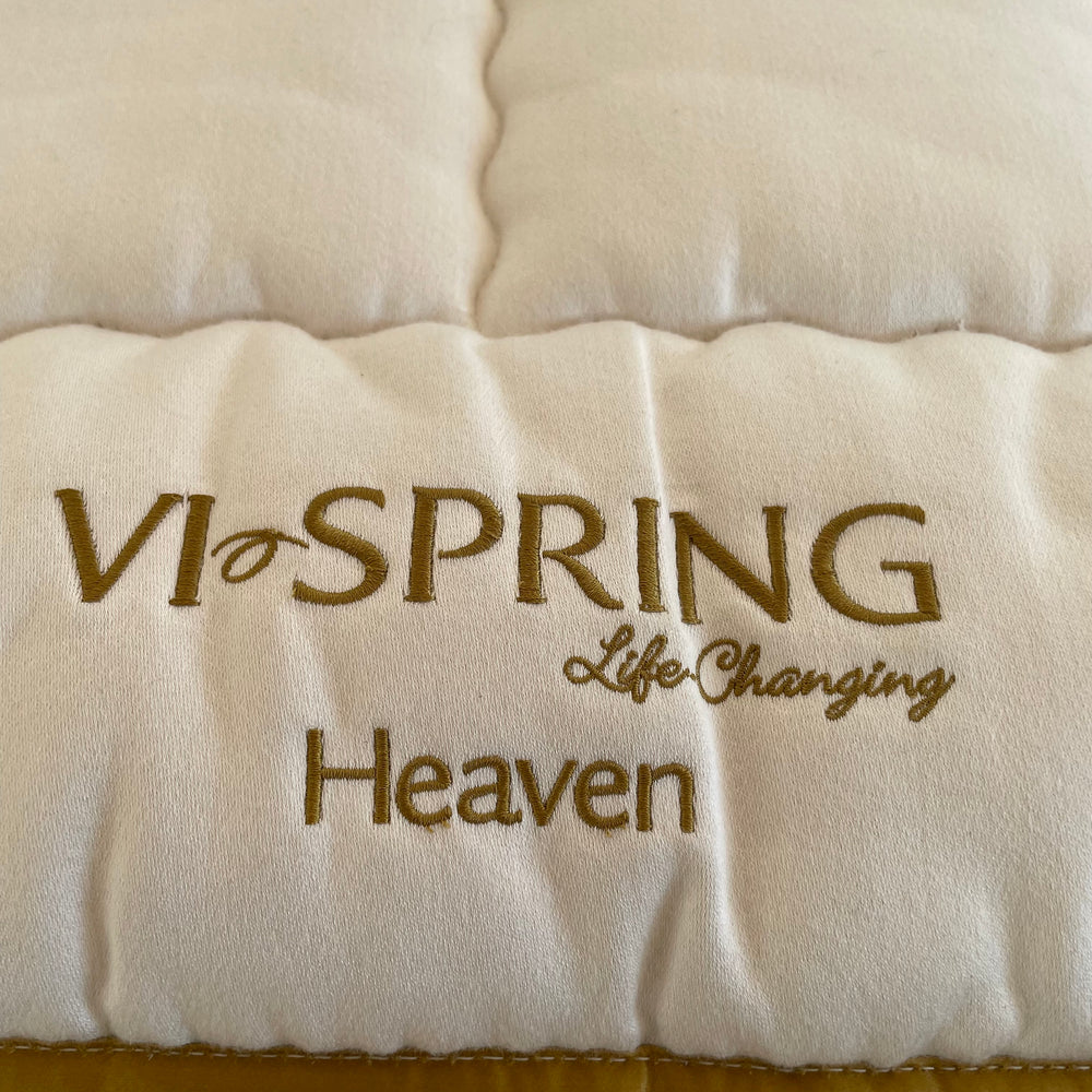 Close up Heaven topper Vispring