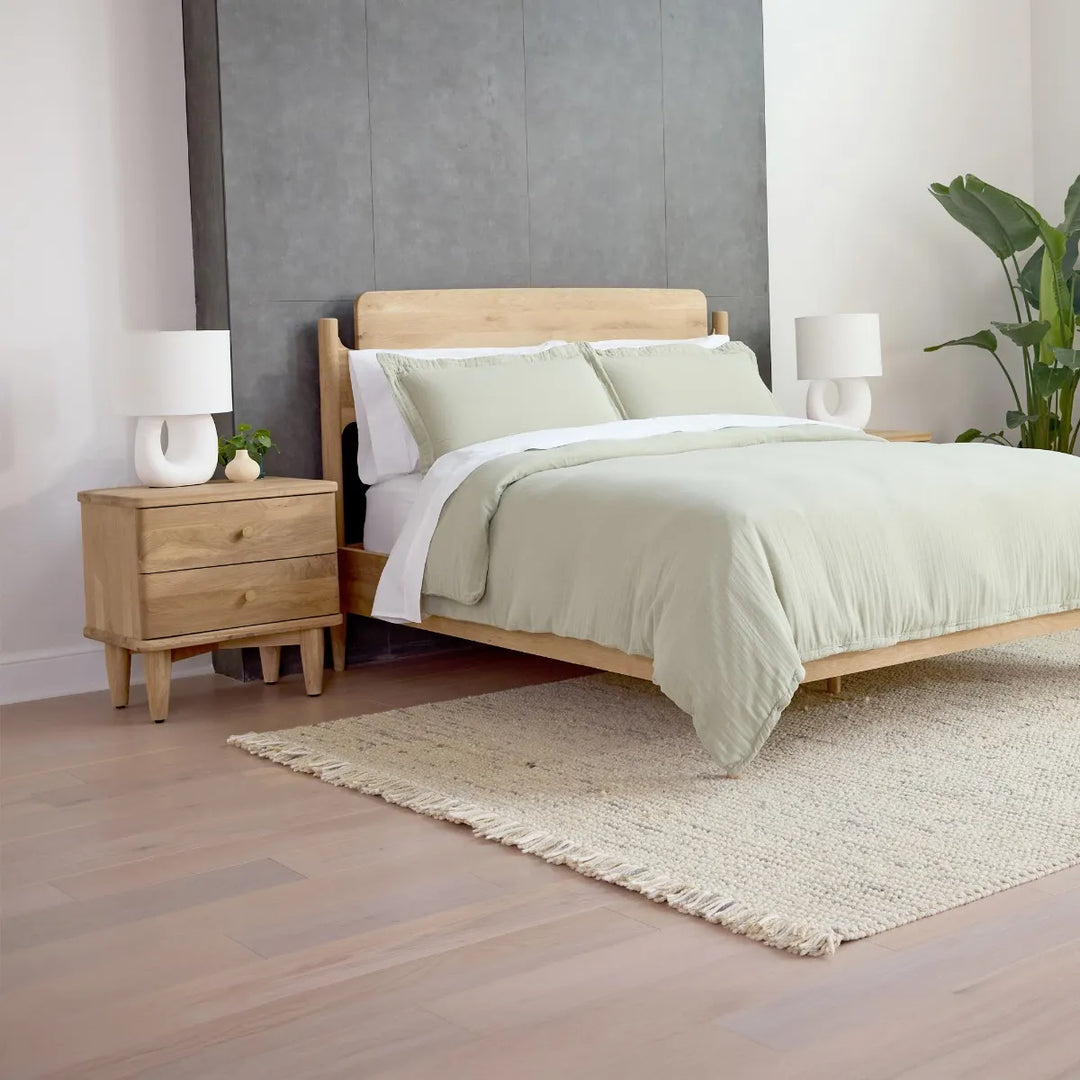 Duna Verde FSC®-Certified White Oak Nightstand