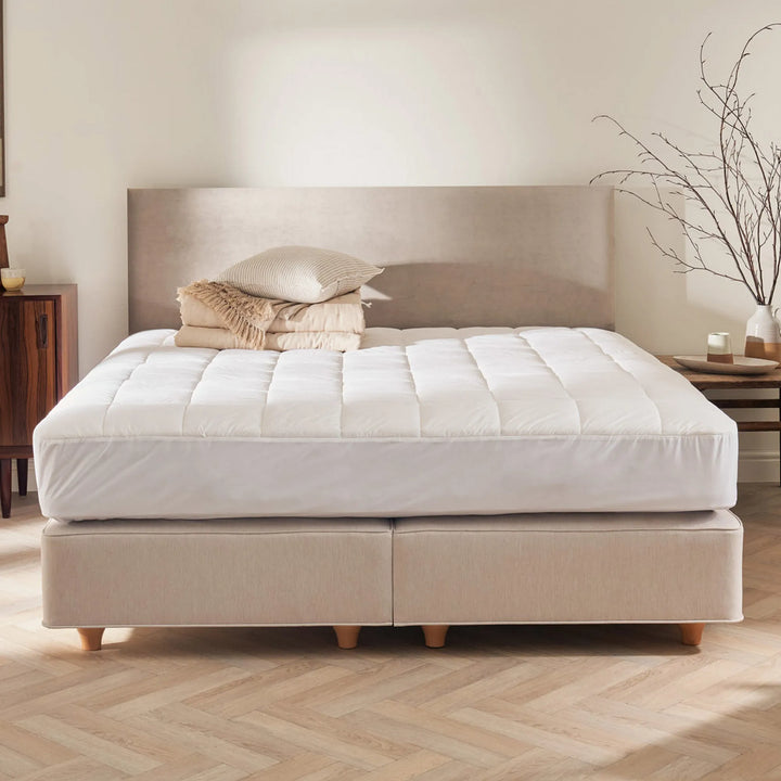 Vispring Luxury Skirted Mattress Protector