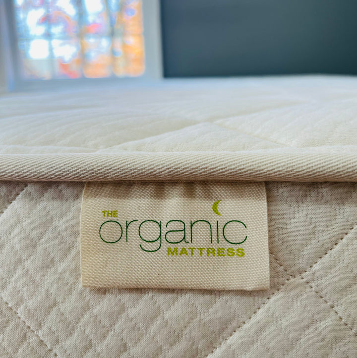 The Organic Mattress product tag on The Noddingham mattress.