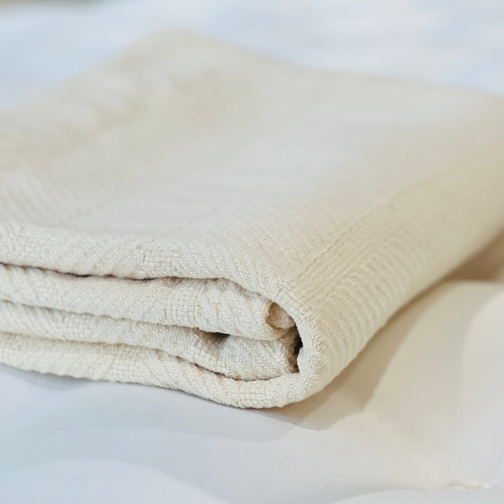 Close up Killington organic throw blanket 