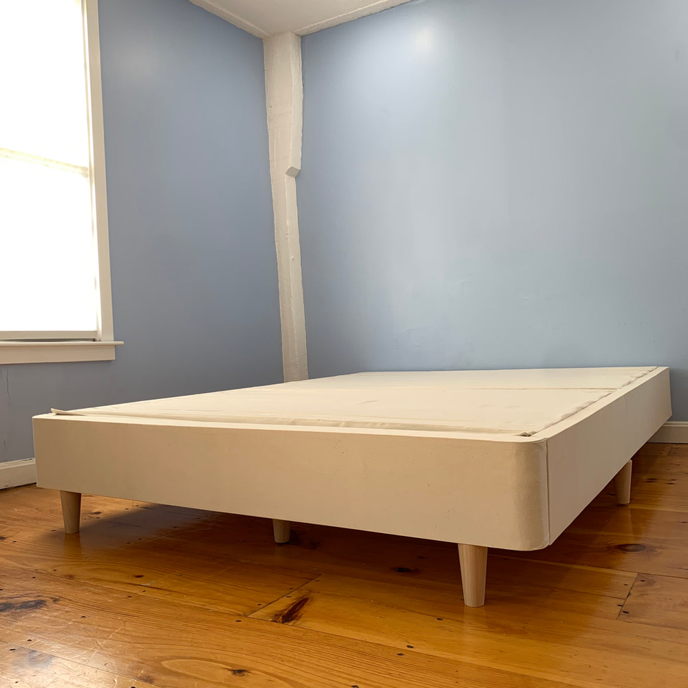 profile view TOM Mesa Upholstered Platform Bed